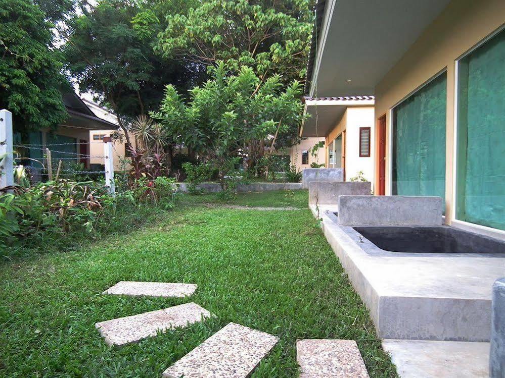Villa De Mama Rawai Екстериор снимка