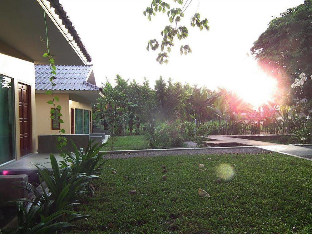 Villa De Mama Rawai Екстериор снимка
