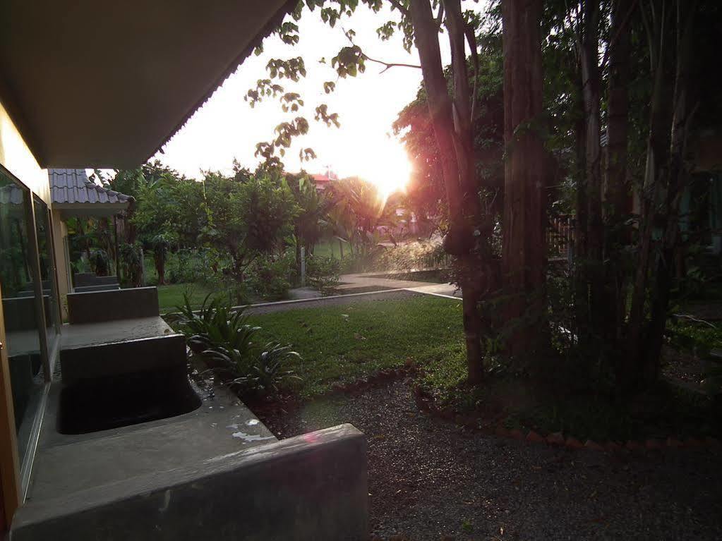 Villa De Mama Rawai Екстериор снимка